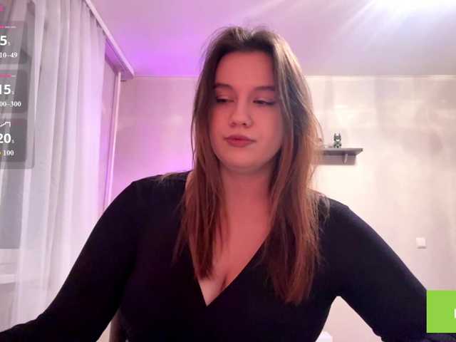 ErminiaCousar's BongaCams show and profile