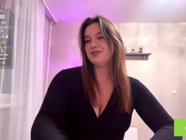 ErminiaCousar's BongaCams show and profile