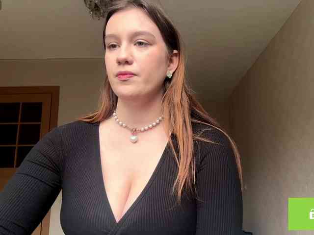 ErminiaCousar webcam