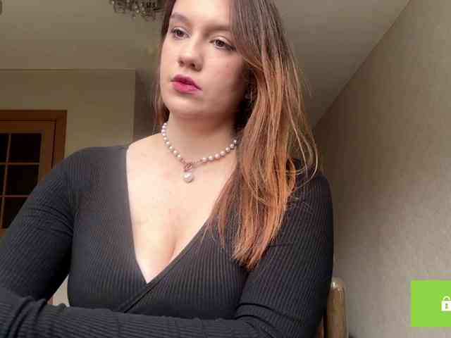 ErminiaCousar webcam