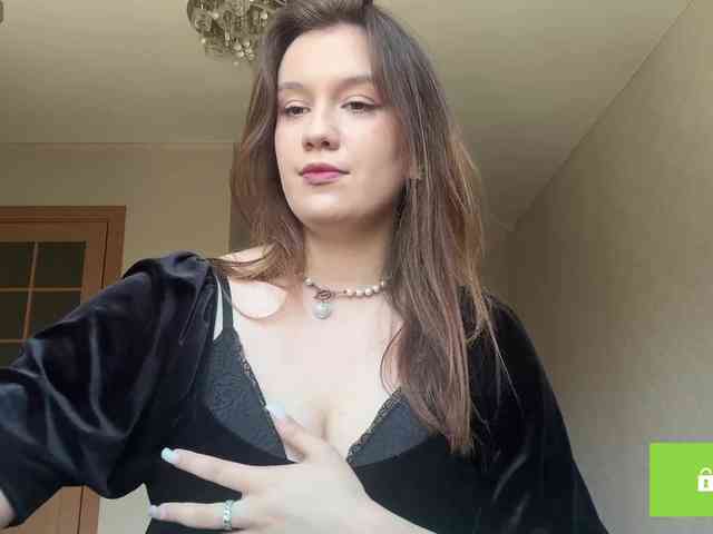 ErminiaCousar webcam