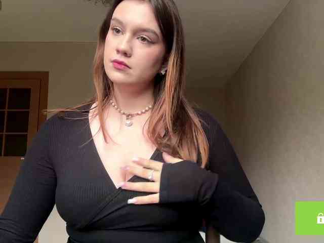 ErminiaCousar webcam