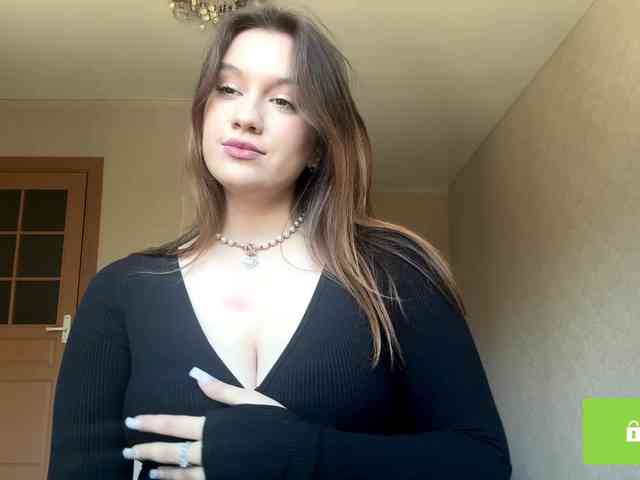 ErminiaCousar webcam