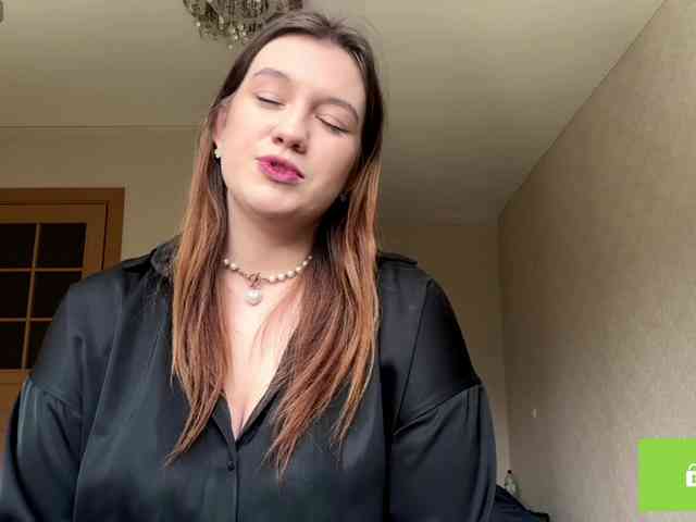 ErminiaCousar webcam