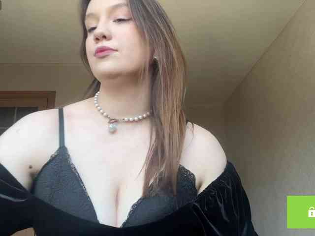 ErminiaCousar webcam