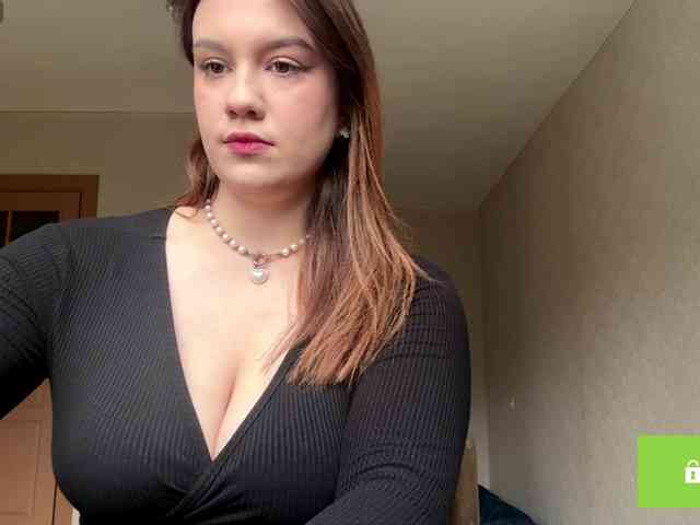 ErminiaCousar webcam