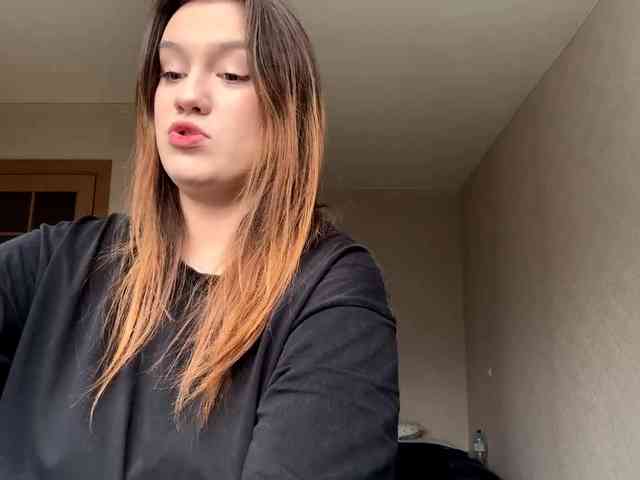 ErminiaCousar webcam