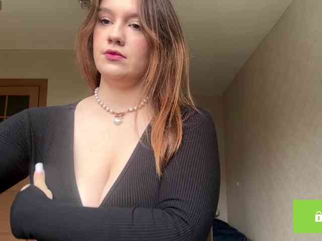 ErminiaCousar webcam