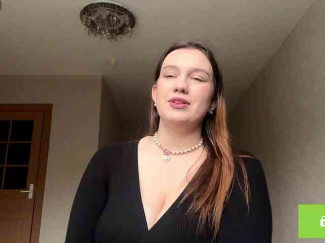 ErminiaCousar webcam