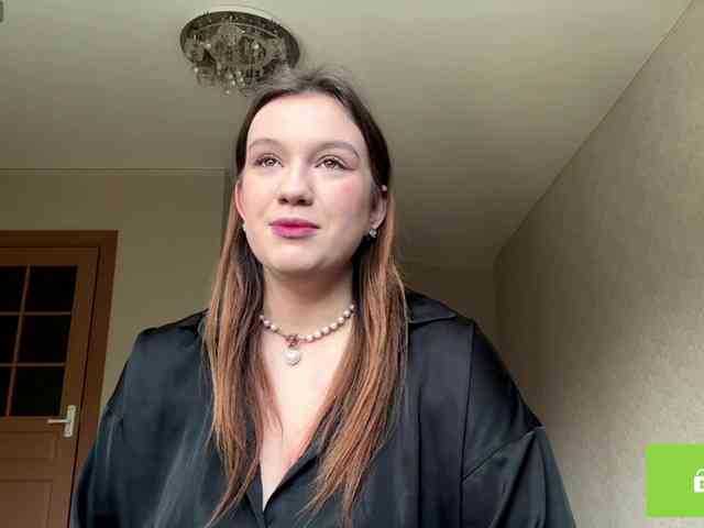 ErminiaCousar webcam