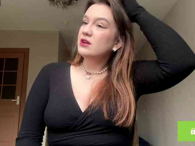 ErminiaCousar webcam