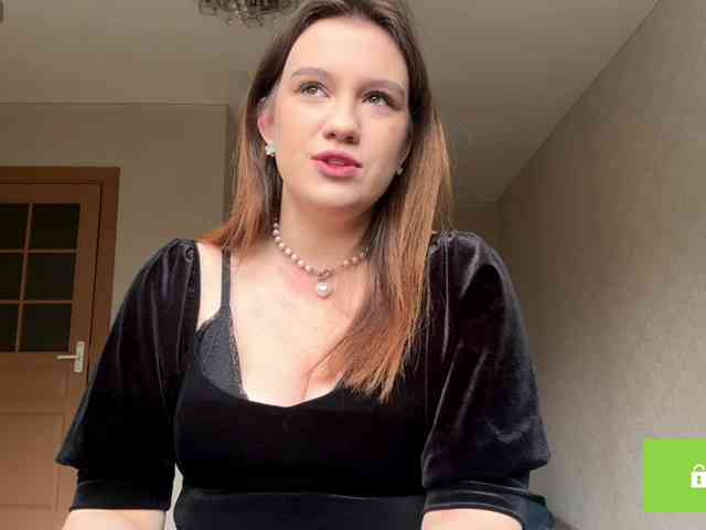 ErminiaCousar webcam