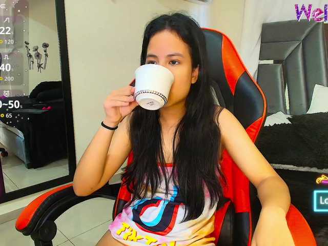 MiniLove01's BongaCams show and profile