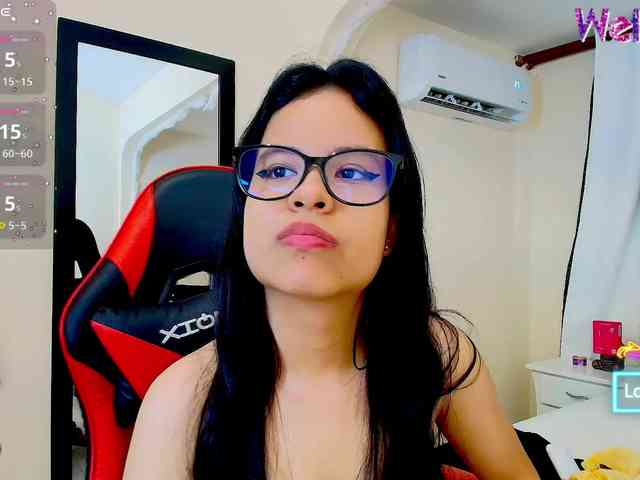 MiniLove01 Live Webcam on BongaCams