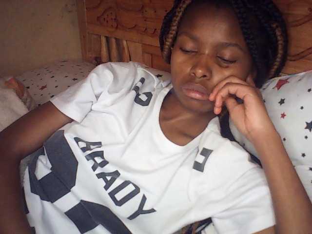 Cutiemary12 Live Cam on BongaCams