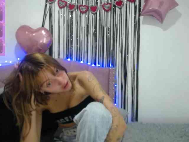 emilycooper webcam