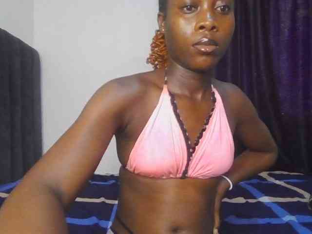 Sexyraya Live Webcam on BongaCams