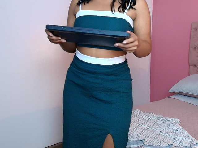 Antonella-Skyy webcam