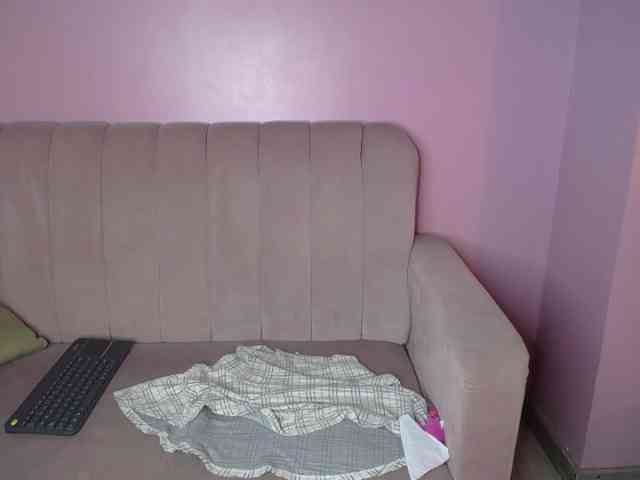 Antonella-Skyy webcam