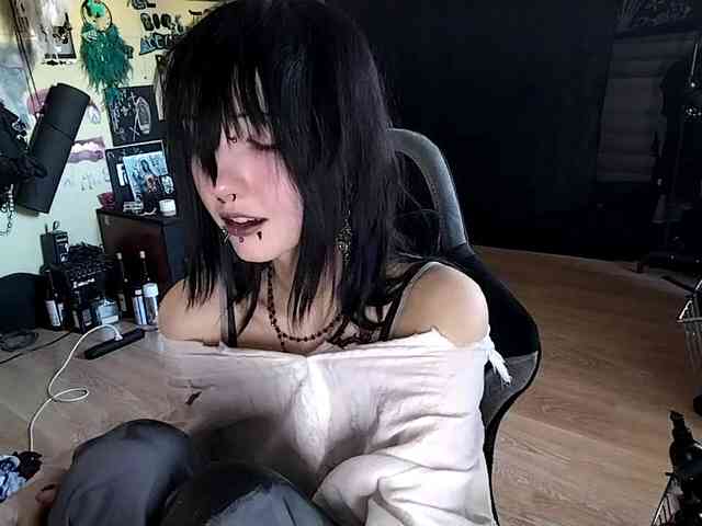 LasonyaGonzalos webcam