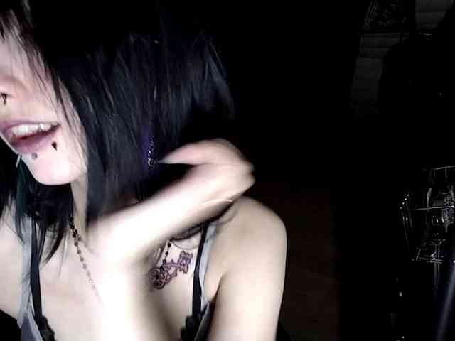 LasonyaGonzalos webcam