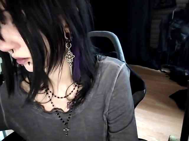 LasonyaGonzalos webcam