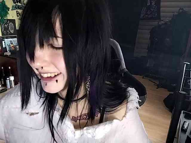 LasonyaGonzalos webcam