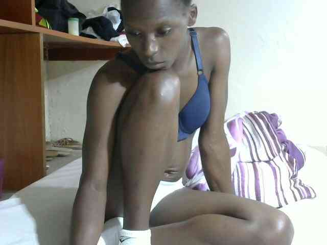 PrettyOne1 Live Webcam on BongaCams