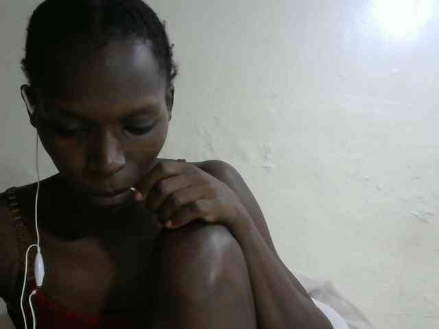 PrettyOne1 Live Webcam on BongaCams