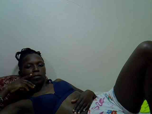 PrettyOne1 webcam