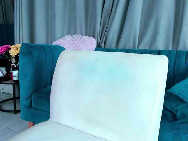 Whit-out-limitss webcam