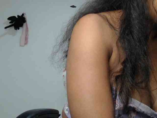 Chalohottt webcam