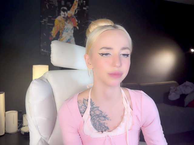 dora-doll's BongaCams show and profile