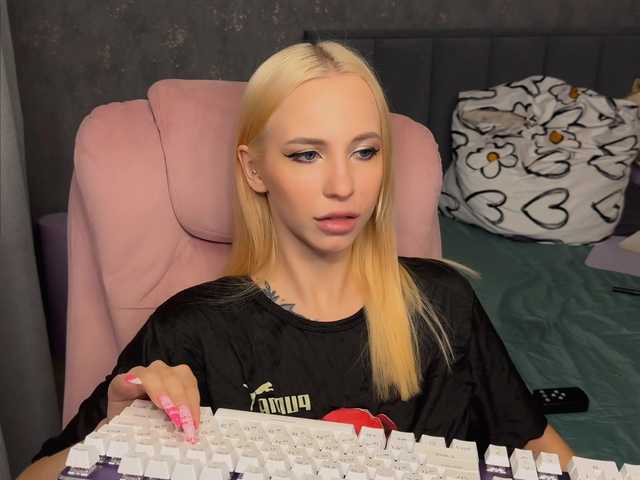 dora-doll's BongaCams show and profile