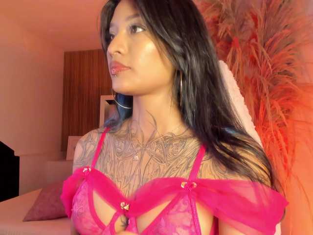 Niicole-Monet's BongaCams show and profile