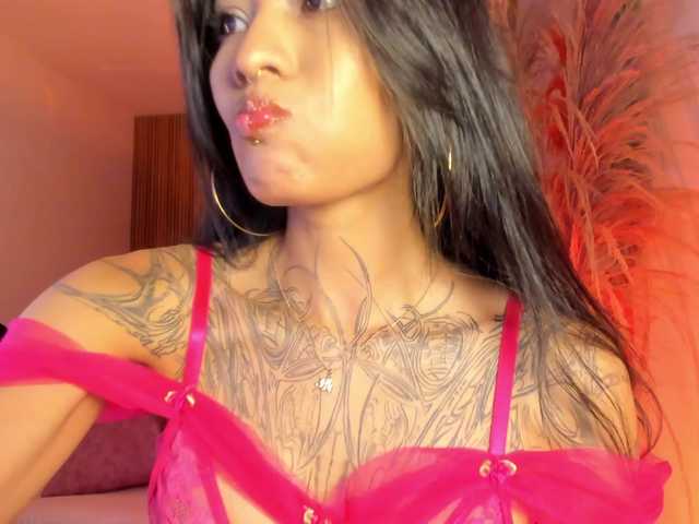 Niicole-Monet's BongaCams show and profile