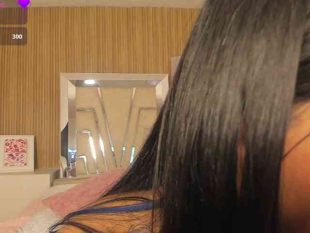 Niicole-Monet webcam