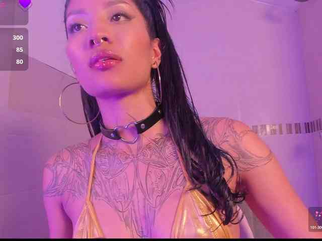 Niicole-Monet webcam