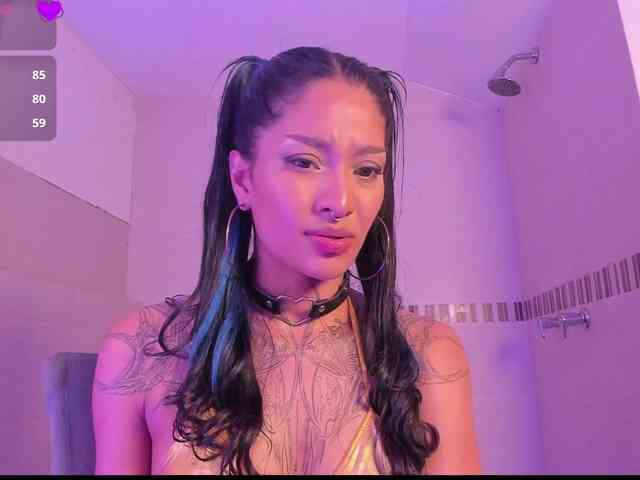 Niicole-Monet webcam