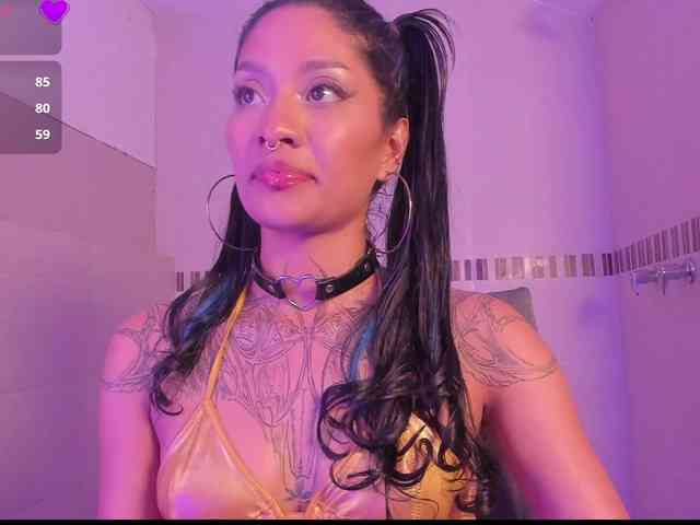 Niicole-Monet webcam