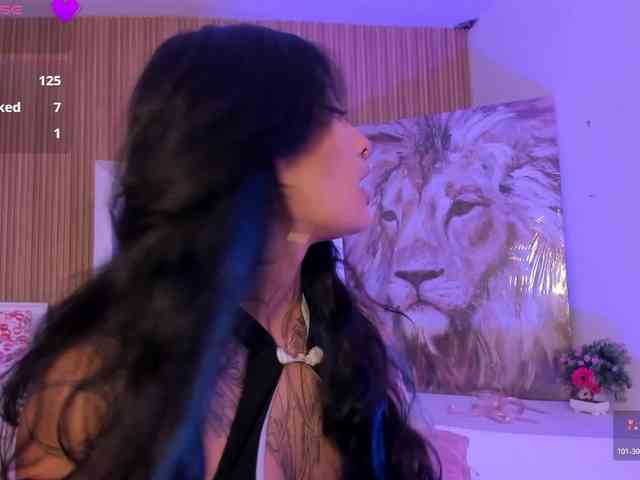 Niicole-Monet webcam