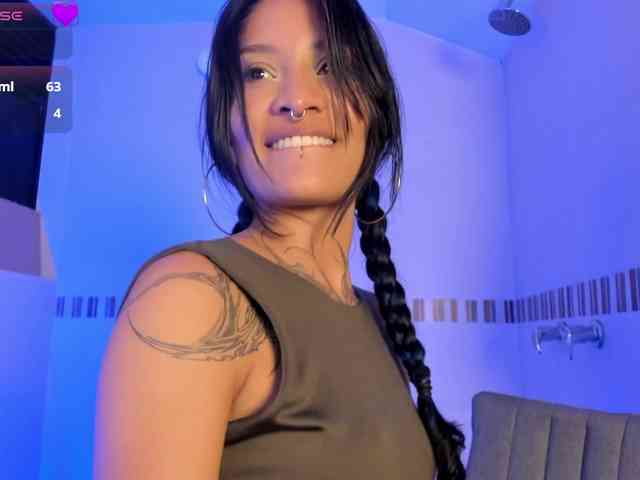 Niicole-Monet webcam