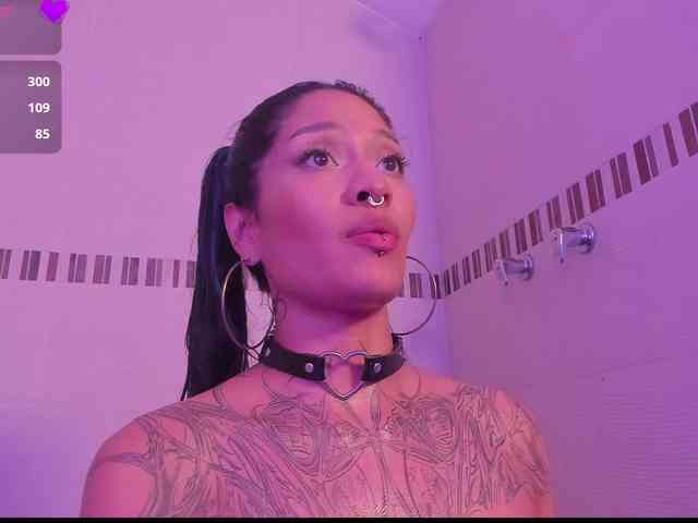 Niicole-Monet webcam