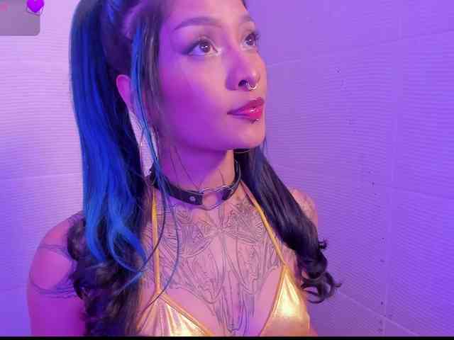 Niicole-Monet webcam