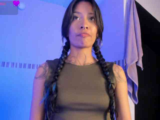 Niicole-Monet webcam