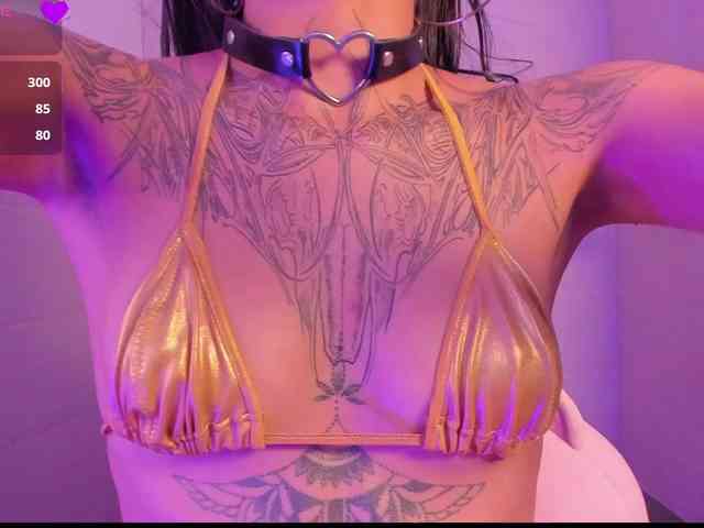 Niicole-Monet webcam