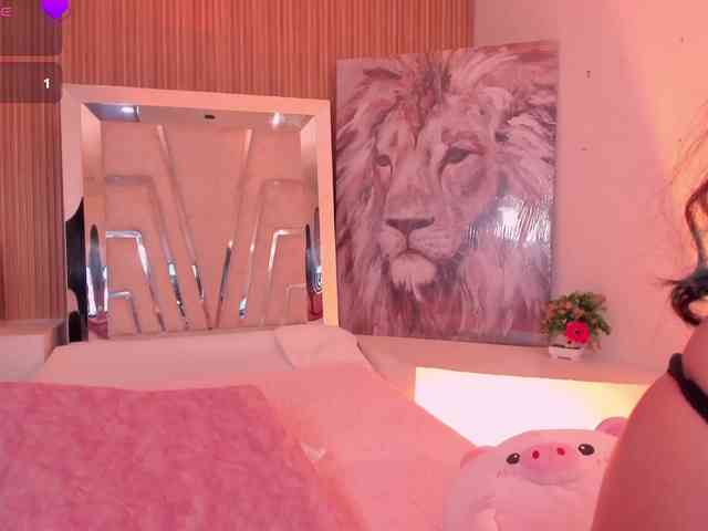 Niicole-Monet webcam