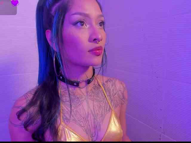 Niicole-Monet webcam