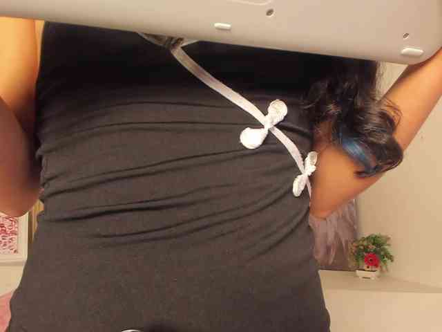 Niicole-Monet webcam