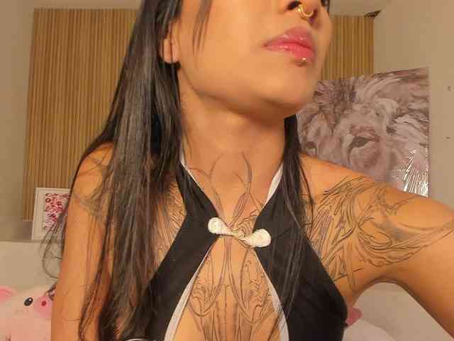 Niicole-Monet webcam